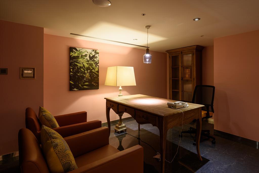 Inhouse Hotel Taichung Eksteriør billede
