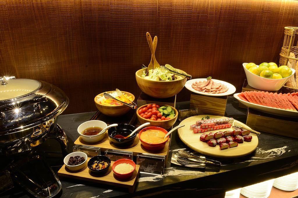Inhouse Hotel Taichung Eksteriør billede